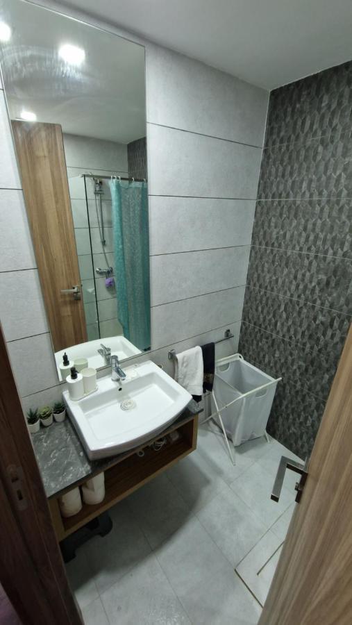 Cosy Appartement Au Centre De Casablanca Exterior photo